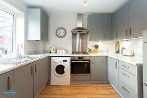 Kitchen- click for photo gallery